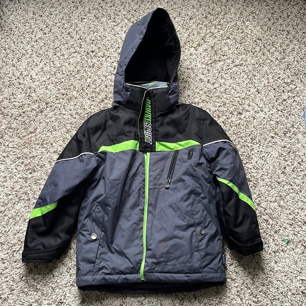 Hawke & Co. Boy size 4, Black, gray & green 2 in 1 snow jacket w/detachable hood